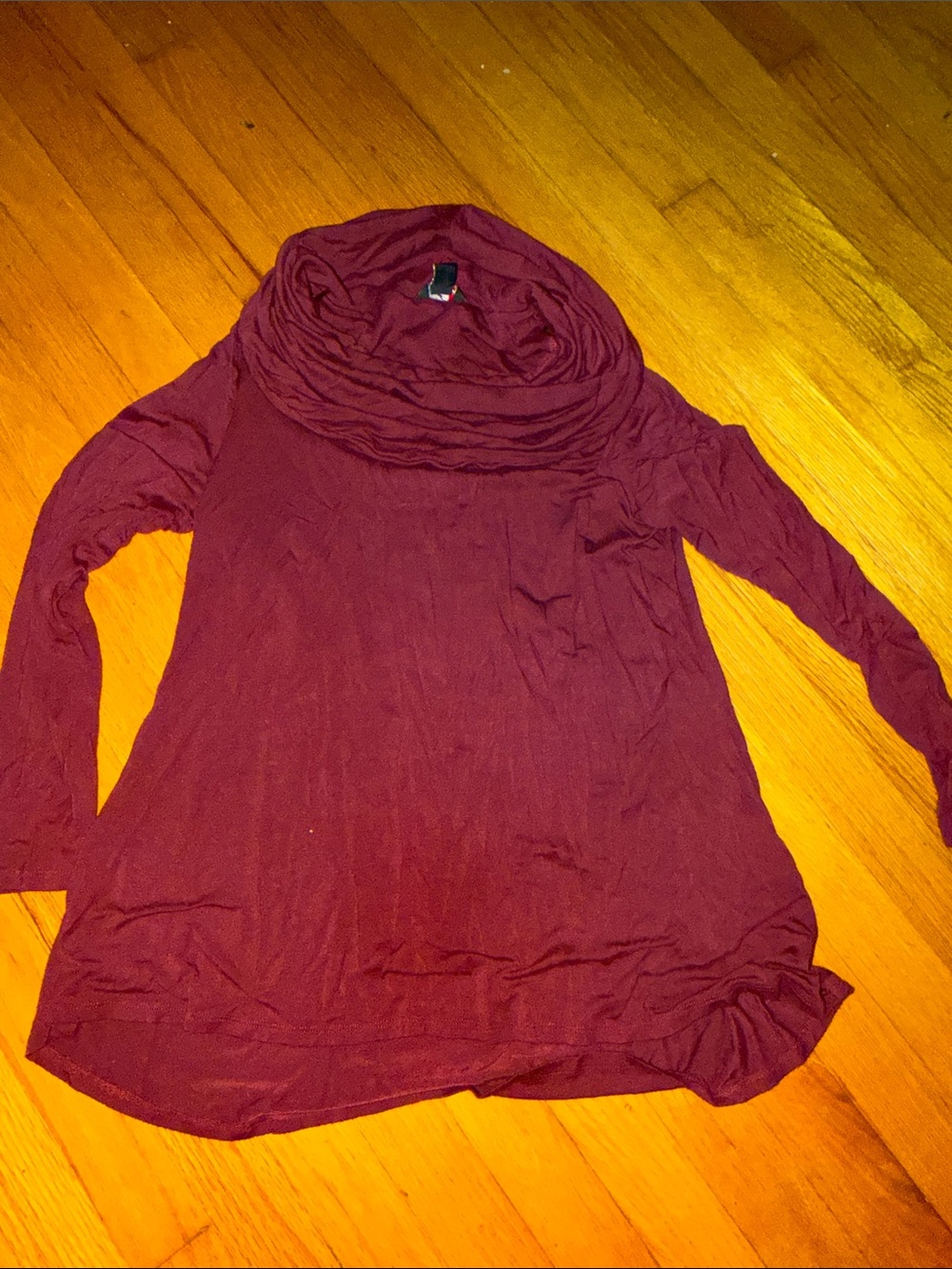 Relaxed Cowl Neck Long-Sleeve Sweater Top Burgundy size medium Stretchy